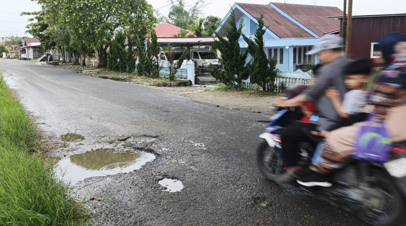 Pemudik Kabupaten Agam Kecewa: Jalan Rusak Parah, Lebaran Tak Nyaman – Masyarakat Duga Anggaran Diselewengkan